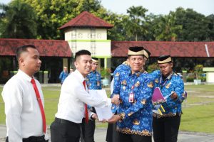 Kapolresta Tangerang Apresiasi Penghargaan dari Bupati Tangerang untuk Satgas Pangan Polresta Tangerang Kapolresta Tangerang Apresiasi Penghargaan dari Bupati Tangerang untuk Satgas Pangan Polresta Tangerang