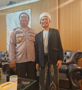 Jelang Ramadan, Kabag Ops Polresta Tangerang Silaturahmi ke Ponpes Assalam Pimpinan Gus Lutfi di Kemiri Jelang Ramadan, Kabag Ops Polresta Tangerang Silaturahmi ke Ponpes Assalam Pimpinan Gus Lutfi di Kemiri