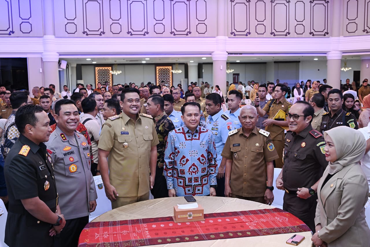 Hari Pertama Ngantor, Gubernur Sumut Bobby Nasution Tekankan Tugas Pemerintah Melayani Masyarakat