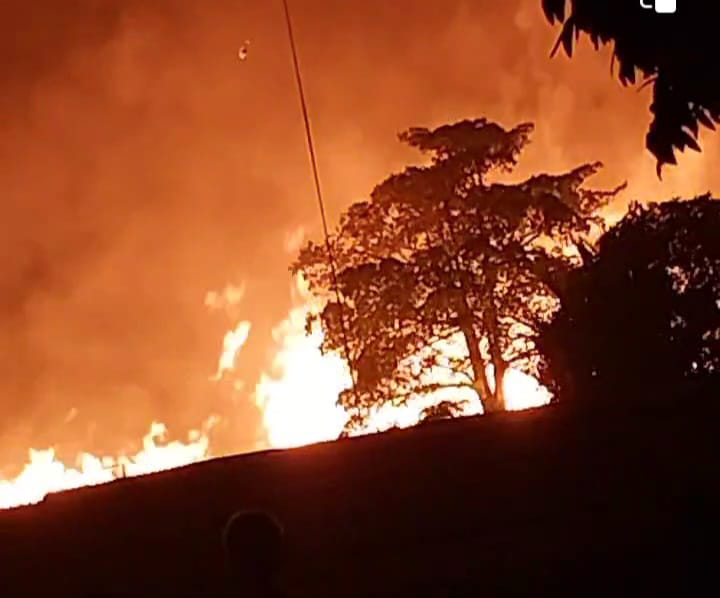 Gudang Panglong Kayu Racikan 88 di Jalan Setia Budi Brohol Kota Tebing Tinggi Ludes Terbakar Api