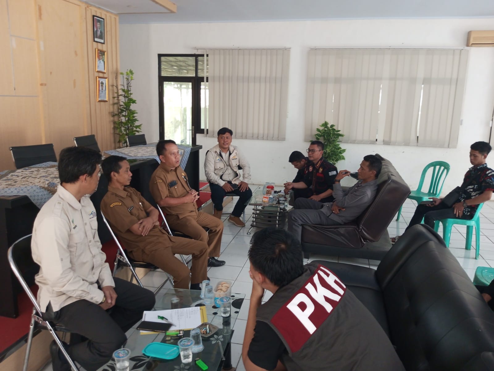 LSM Harimau Gelar Audiensi dengan Dinas Sosial Pandeglang Bahas Penyaluran Bantuan