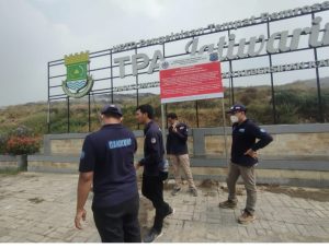 Kementerian Lingkungan Hidup Segel TPA Jatiwaringin, DLH Kabupaten Tangerang Dinilai Gagal Kelola Sampah Kementerian Lingkungan Hidup Segel TPA Jatiwaringin, DLH Kabupaten Tangerang Dinilai Gagal Kelola Sampah