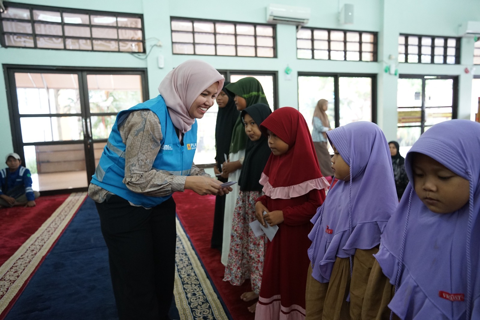UBP Banten 3 Lontar Terangi Harapan,Tebarkan Senyum Lewat Santunan Anak Yatim