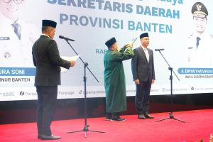 Danrem 052/Wkr Hadiri Pelantikan Deden Apriandhi Sebagai Sekda Banten Danrem 052/Wkr Hadiri Pelantikan Deden Apriandhi Sebagai Sekda Banten