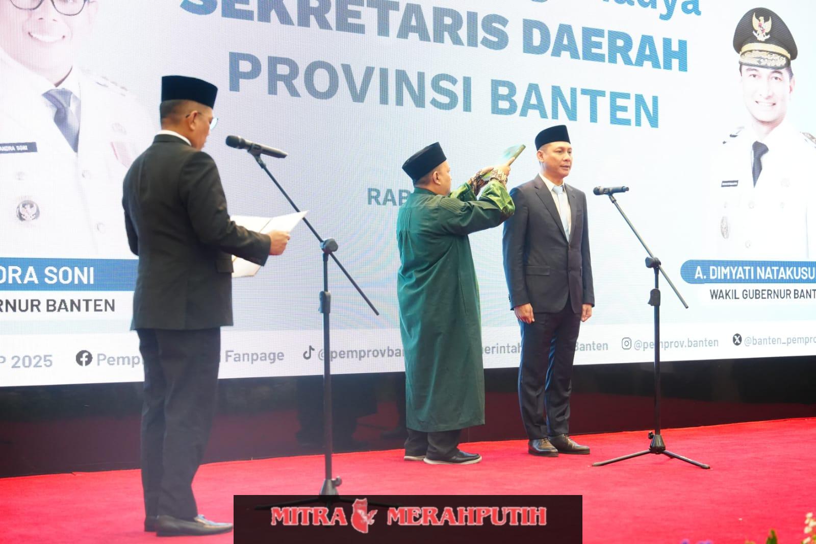 Danrem 052/Wkr Hadiri Pelantikan Deden Apriandhi Sebagai Sekda Banten