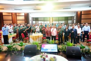 Danrem 052/Wkr Pimpin Komsos di UPH : Pererat Sinergi TNI dan Masyarakat untuk Ketahanan Nasional Danrem 052/Wkr Pimpin Komsos di UPH : Pererat Sinergi TNI dan Masyarakat untuk Ketahanan Nasional