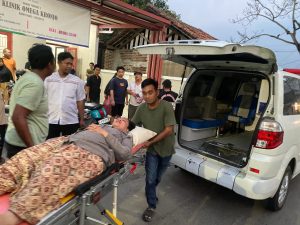 Langkah Cepat Polsek Kronjo Tangani Korban Kecelakaan Antar Sepeda Motor di Desa Pasilian