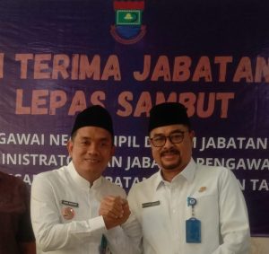 Lepas Sambut Jabatan Camat Sepatan Berikan Cindera Mata Lepas Sambut Jabatan Camat Sepatan Berikan Cindera Mata
