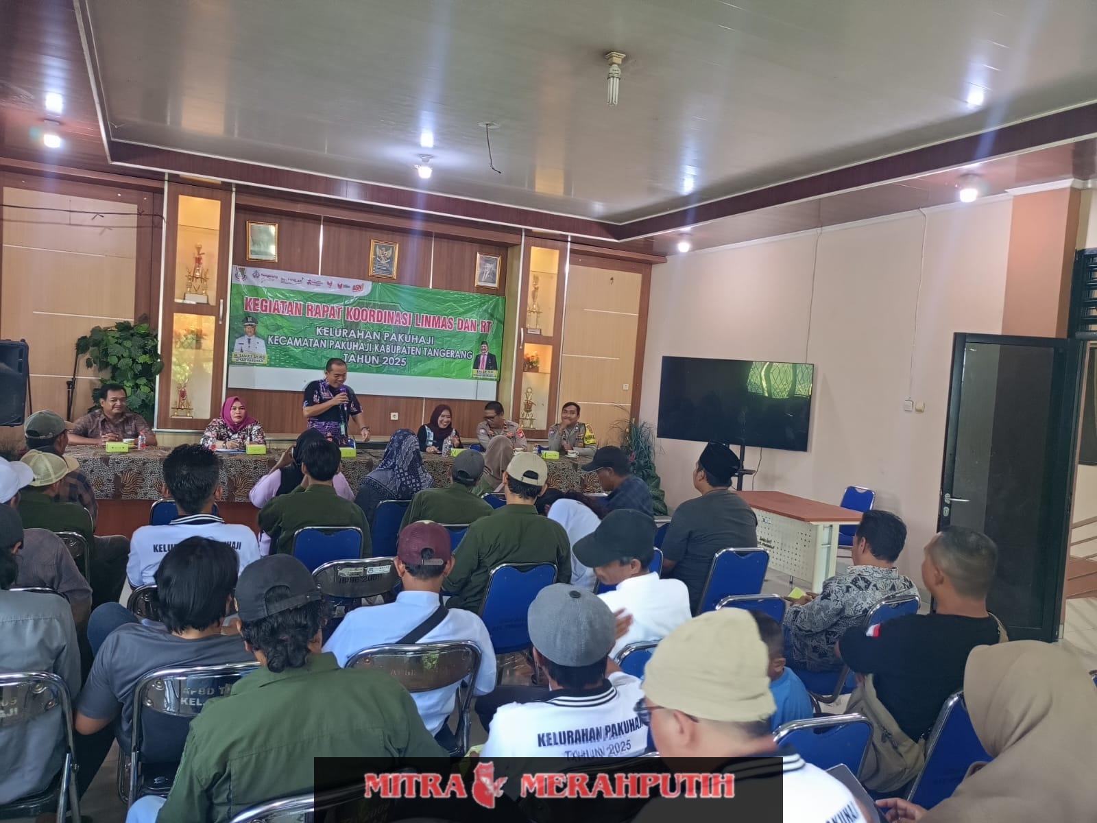 Sekel Pakuhaji Pimpin Rapat Koordinasi Persiapan HUT RI ke 80 dan Salurkan Beras Bulog