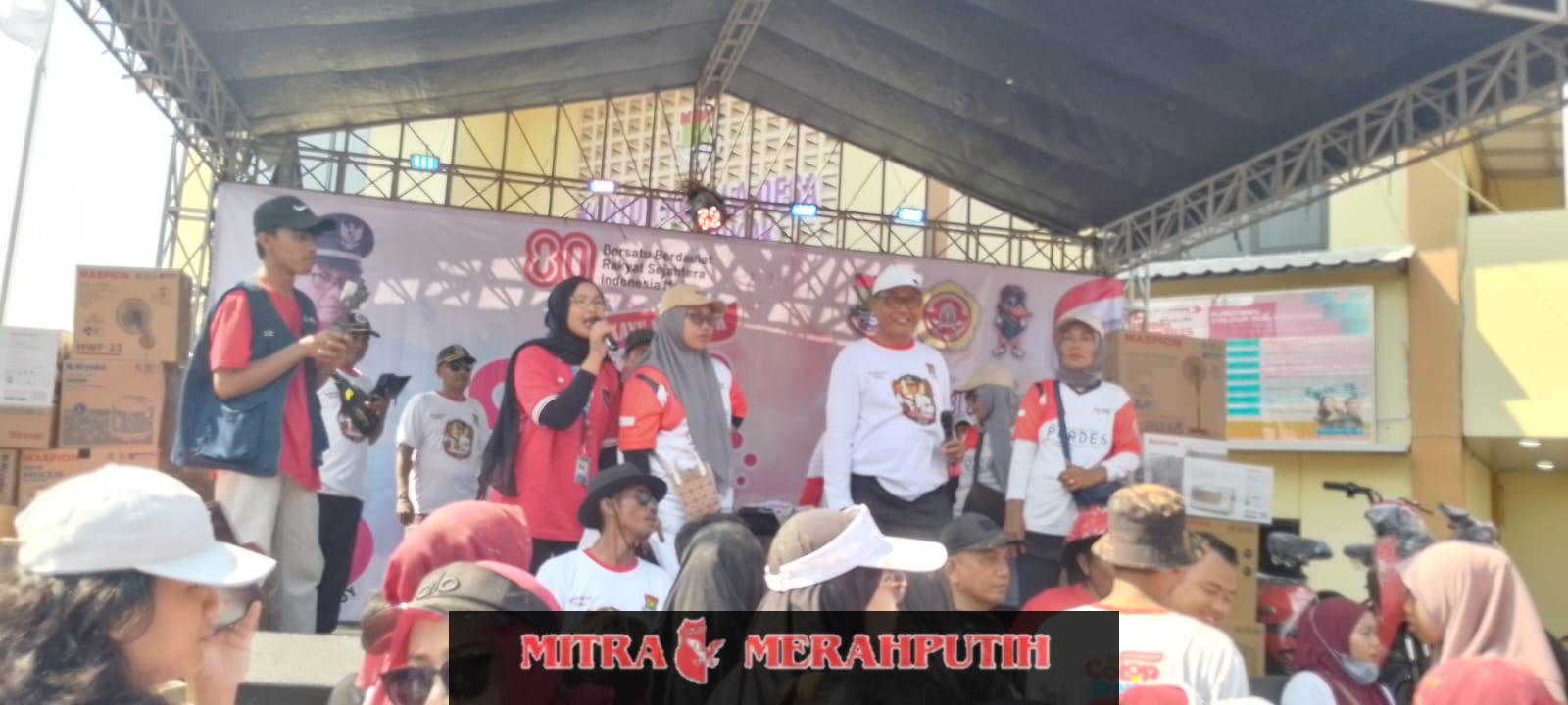 Pemdes Kayu Bongkok Meriahkan HUT RI ke 80 Dengan Lomba Jalan Sehat