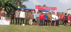 Meriahkan HUT RI ke 80 Pemdes Kayu Bongkok Gelar Turnanamen Sepak Bola Kades Cup 2025 Meriahkan HUT RI ke 80 Pemdes Kayu Bongkok Gelar Turnanamen Sepak Bola Kades Cup 2025