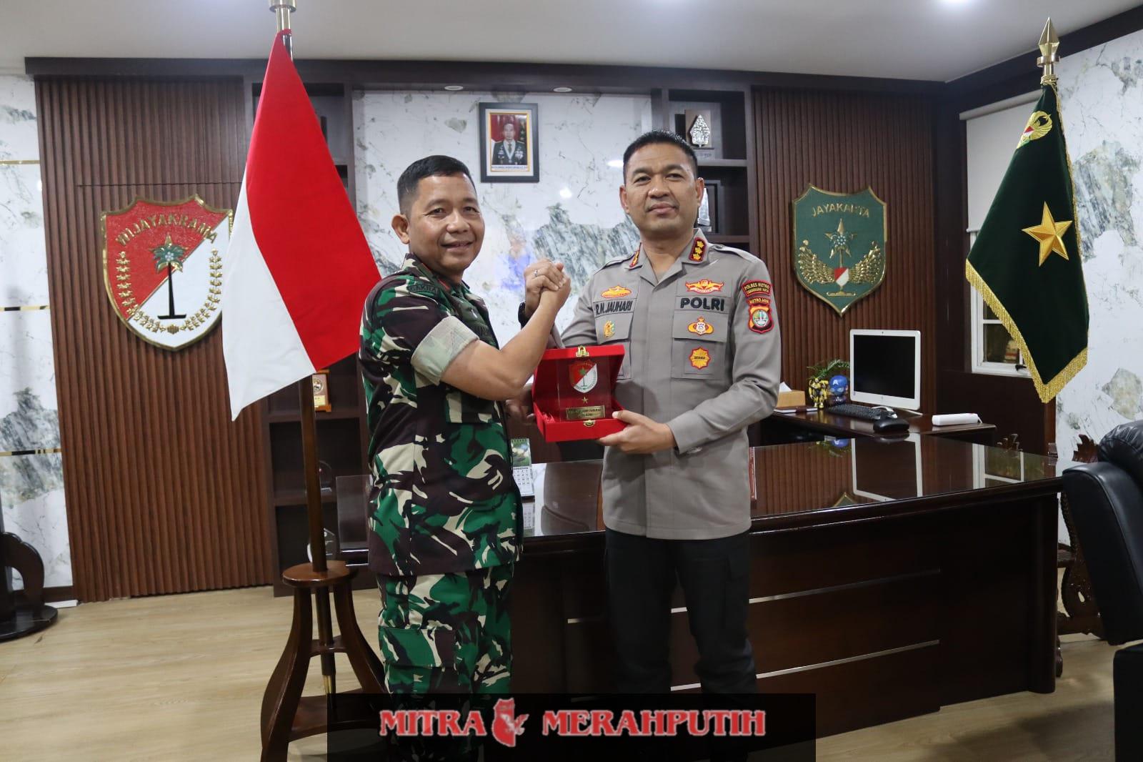 TNI-Polri Solid, Danrem 052/Wkr Sambut Kunjungan Kapolres Metro Tangerang Kota