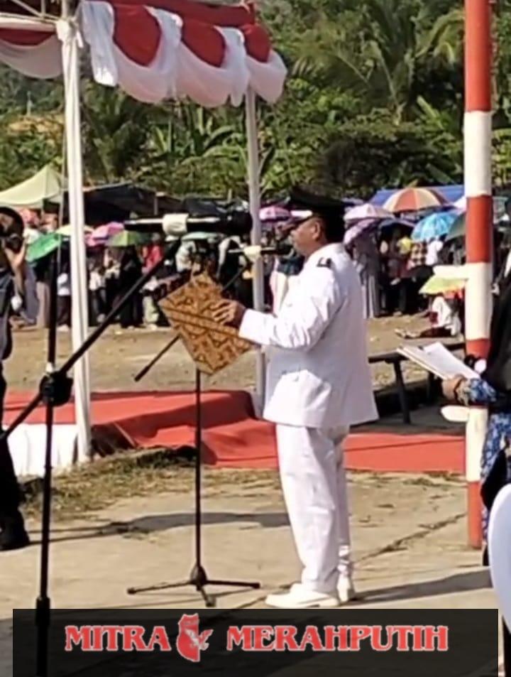 KETUA APDESI KECAMATAN PULO AMPEL BACA KAN TEKS PROKLAMASI KEMERDEKAAN