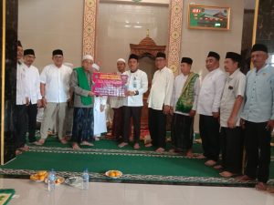 Jumling Kabupaten Tangerang Serahkan Bantuan Untuk Masjid Taufiqurrohman Di Kampung Bedeng Desa Kayu Bongkok Jumling Kabupaten Tangerang Serahkan Bantuan Untuk Masjid Taufiqurrohman Di Kampung Bedeng Desa Kayu Bongkok