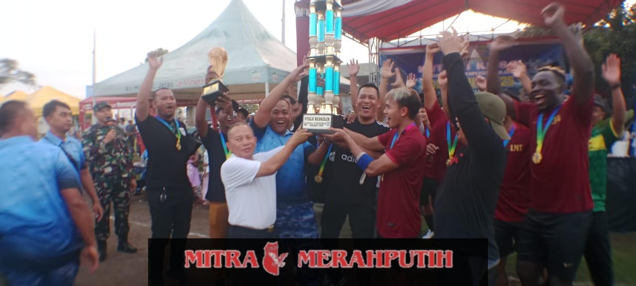 Kabid (DISPORABUDPAR) Berikan Tropi Dan Piala Kepada Tim Juara Radar Cup 2025