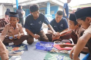 PLN Indonesia Power UBP Lontar Adakan Pelatihan Membatik di MI Al-Husna Desa Lontar Wujud Inklusivitas Bersama Kelompok Nol Satu Tangerang (NOSATA)