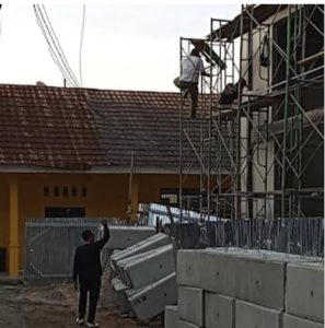 Inspektorat Diminta Telusuri Pembangunan Gedung Halaman Belakang Kecamatan Rajeg Inspektorat Diminta Telusuri Pembangunan Gedung Halaman Belakang Kecamatan Rajeg