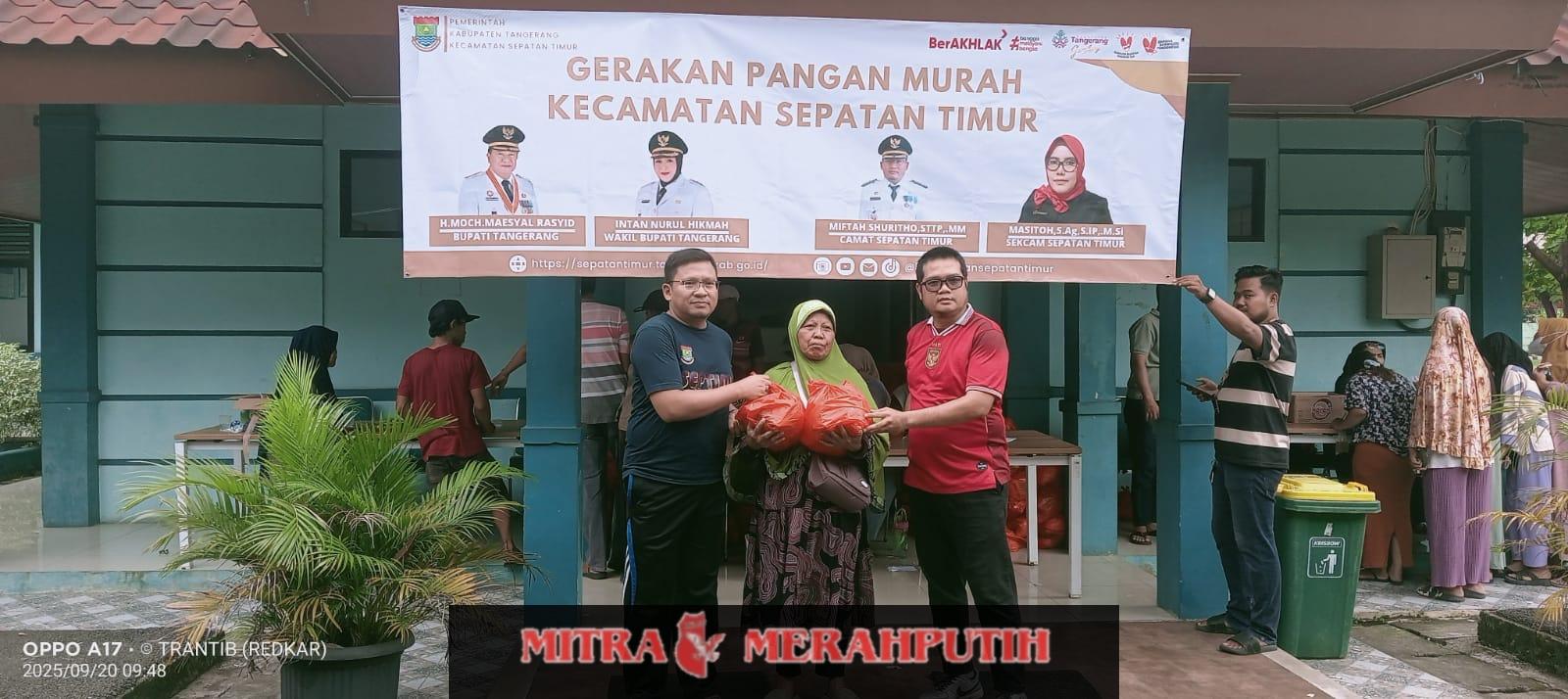 Laris Manis! Warga Sepatan Timur Antusias Grebek Bazar Sembako Murah