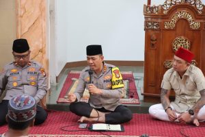 Kapolres Metro Tangerang Kota Dengar Aspirasi Warga Kunciran Soal Motor Bodong dan Tawuran Pelajar Kapolres Metro Tangerang Kota Dengar Aspirasi Warga Kunciran Soal Motor Bodong dan Tawuran Pelajar