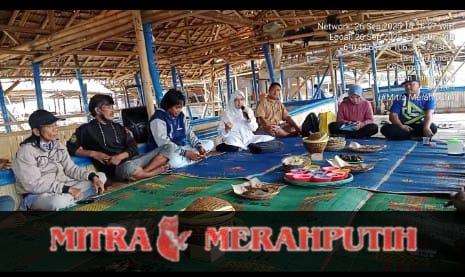 Kabid Dinas Kelautan Dan Perikanan Mengadakan Dialog Dengan Nelayan Tanjung Kait