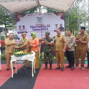 Sekda Hadiri HUT Kecamatan Kosambi ke 33 Tahun, Sekaligus Pemberian Penghargaan Pegiat Masyarakat Sekda Hadiri HUT Kecamatan Kosambi ke 33 Tahun, Sekaligus Pemberian Penghargaan Pegiat Masyarakat