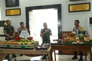 Danrem 052/Wkr Sambut Hangat Kunjungan Kapolres Tangerang Raya di Momen HUT ke-80 TNI Danrem 052/Wkr Sambut Hangat Kunjungan Kapolres Tangerang Raya di Momen HUT ke-80 TNI