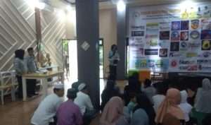 HUT ke -2 FWB Gelar Temu Media dan Santunan anak Yatim Di Sari Banten Cipocok