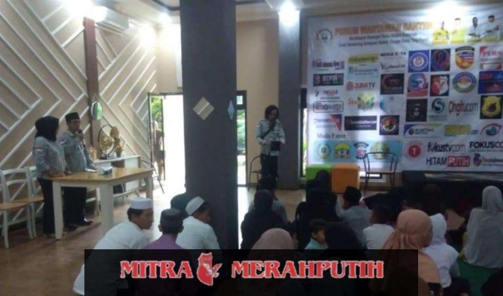 HUT ke -2 FWB Gelar Temu Media dan Santunan anak Yatim Di Sari Banten Cipocok