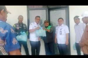 HUT Kabupaten Tangerang ke-393, Kecamatan Rajeg Bagi – Bagi Bingkisan Sesuai Arahan Bupati Dan Wakil Bupati HUT Kabupaten Tangerang ke-393, Kecamatan Rajeg Bagi – Bagi Bingkisan Sesuai Arahan Bupati Dan Wakil Bupati
