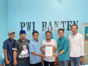PWI Banten Tuntaskan Dualisme PWI Kota Tangerang Selatan PWI Banten Tuntaskan Dualisme PWI Kota Tangerang Selatan