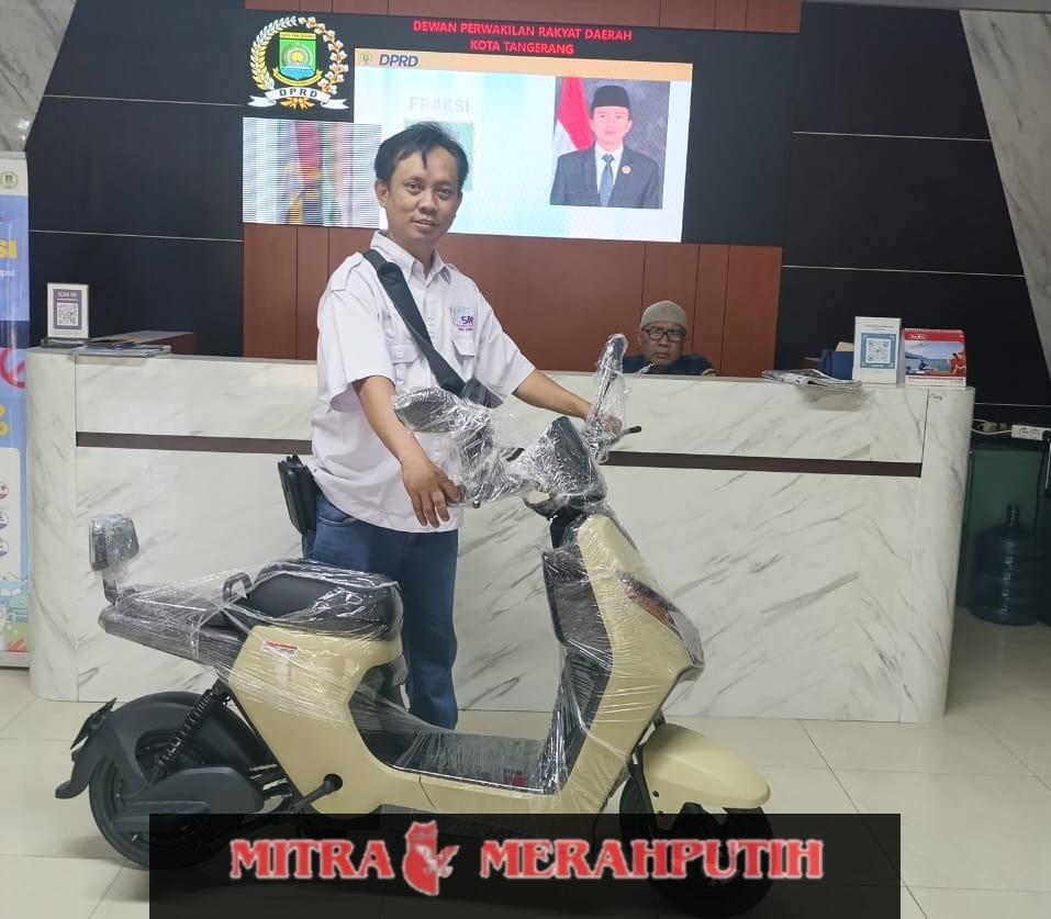 Anggota SMSi ferdiyanto Raih Door prize Sepeda Listrik dalam Acara Media Ghatring DPRD Kota Tangerang di Bandung