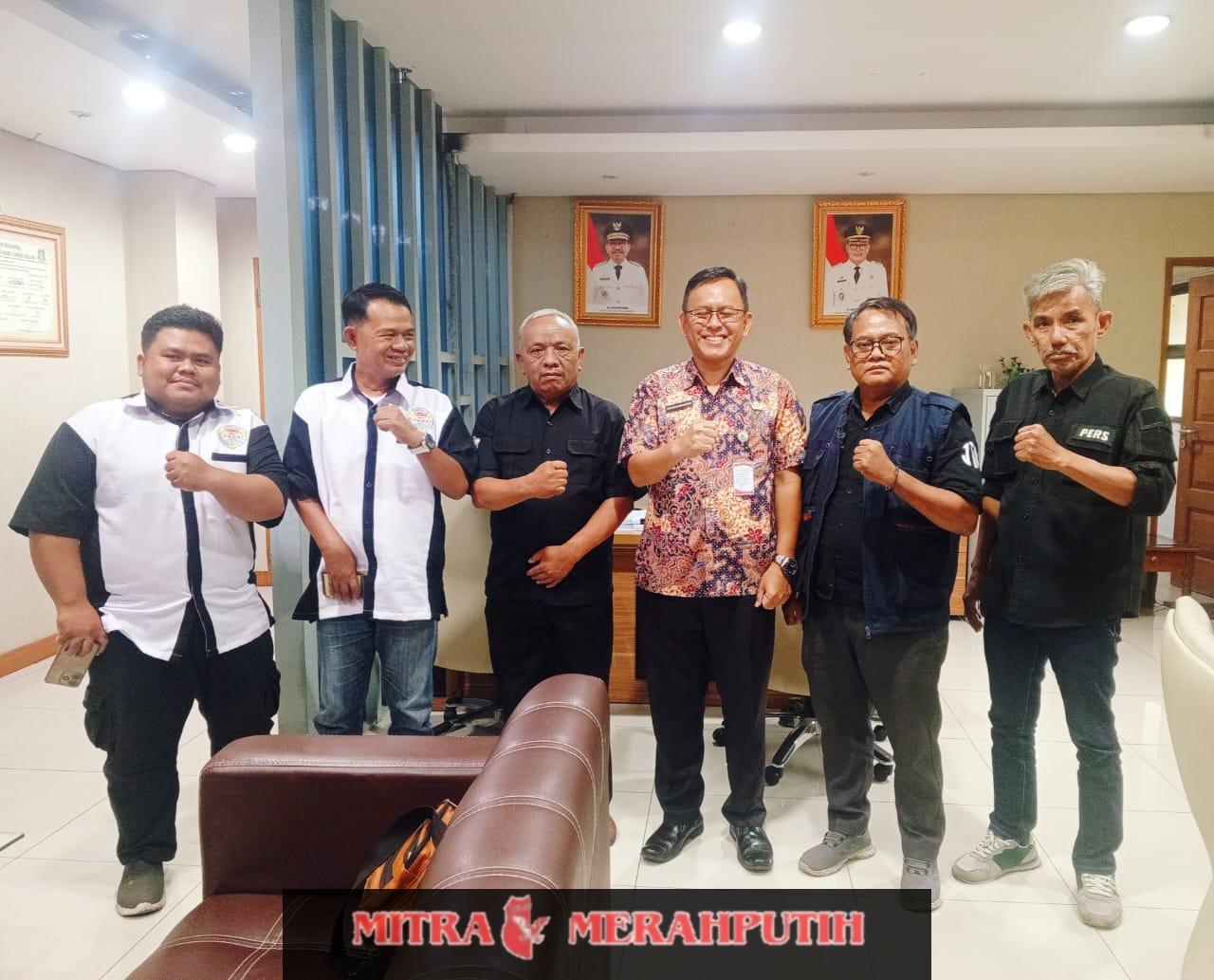 Plt. Kadis Pendidikan Kota Tangerang Sambut Hangat Kunjungan Pengurus JTR di Jam 7 Pagi