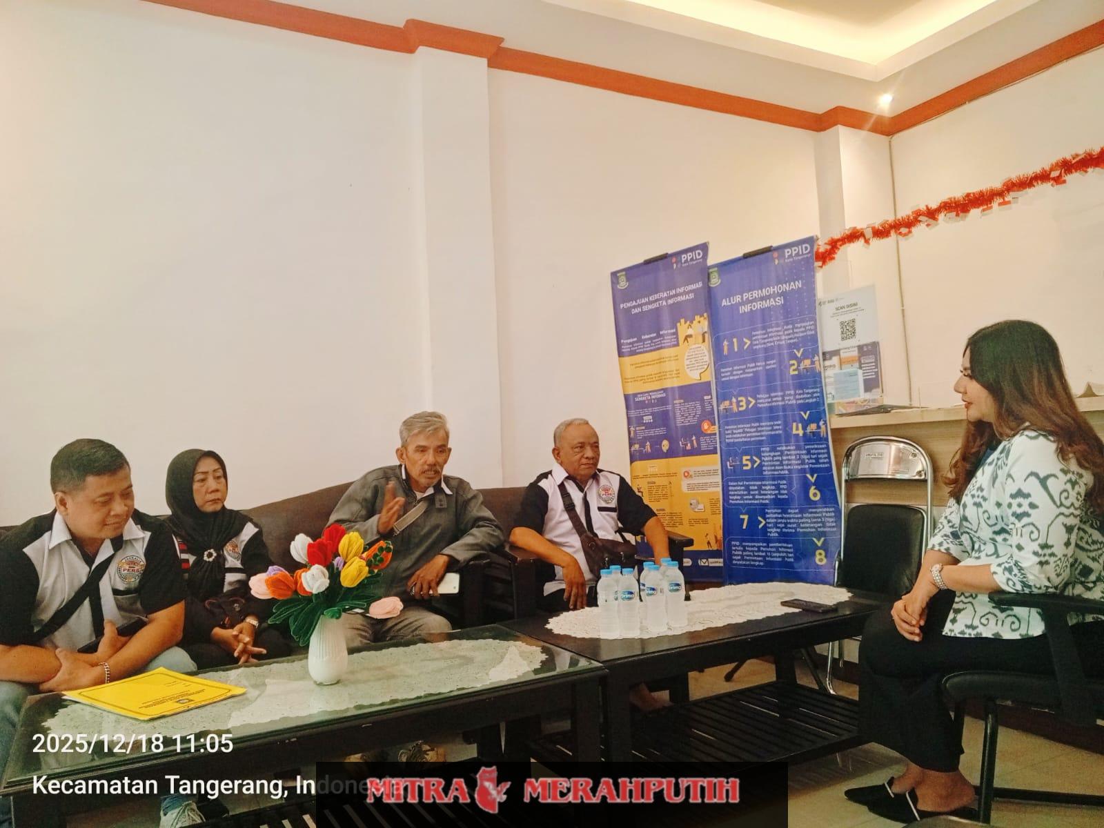Dengan Alasan Ruangan Penuh, Audiensi JTR Dengan Dinkes Kota Tangerang di Gelar di Lobi Tamu