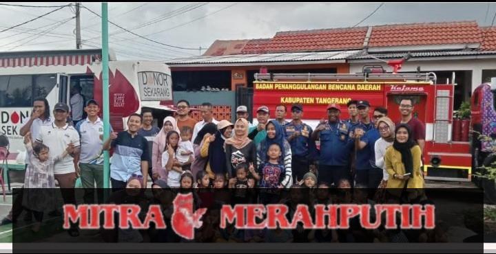 Warga Perum GVS Sepatan RT 003/004 RW 04 Desa Sarakan Antusias Ikut Donor Darah dan Edukasi Damkar Berjalan Lancar