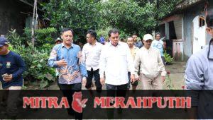 Bupati Tangerang Didampingi Kepala BPBD, Dinas Bina Marga dan Sumber Daya Air, Tinjau Banjir di Perumahan Nuansa Mekarsari Rajeg Bupati Tangerang Didampingi Kepala BPBD, Dinas Bina Marga dan Sumber Daya Air, Tinjau Banjir di Perumahan Nuansa Mekarsari Rajeg