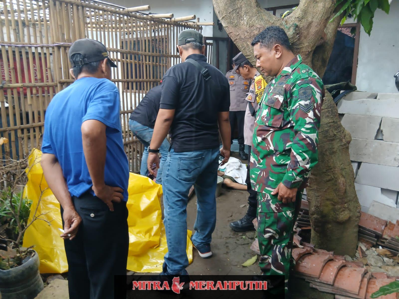 Perempuan Asal Desa kampung Kelor, DitemukanTergeletak Di Depan Halaman Rumah Dengan Kondisi Tidak Bernyawa