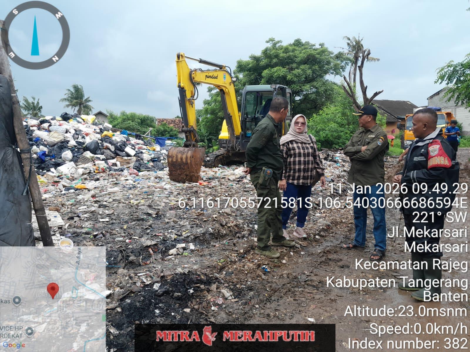 Dukung Kebersihan Lingkungan, Babinsa Terlibat Monitoring Pengangkutan Sampah