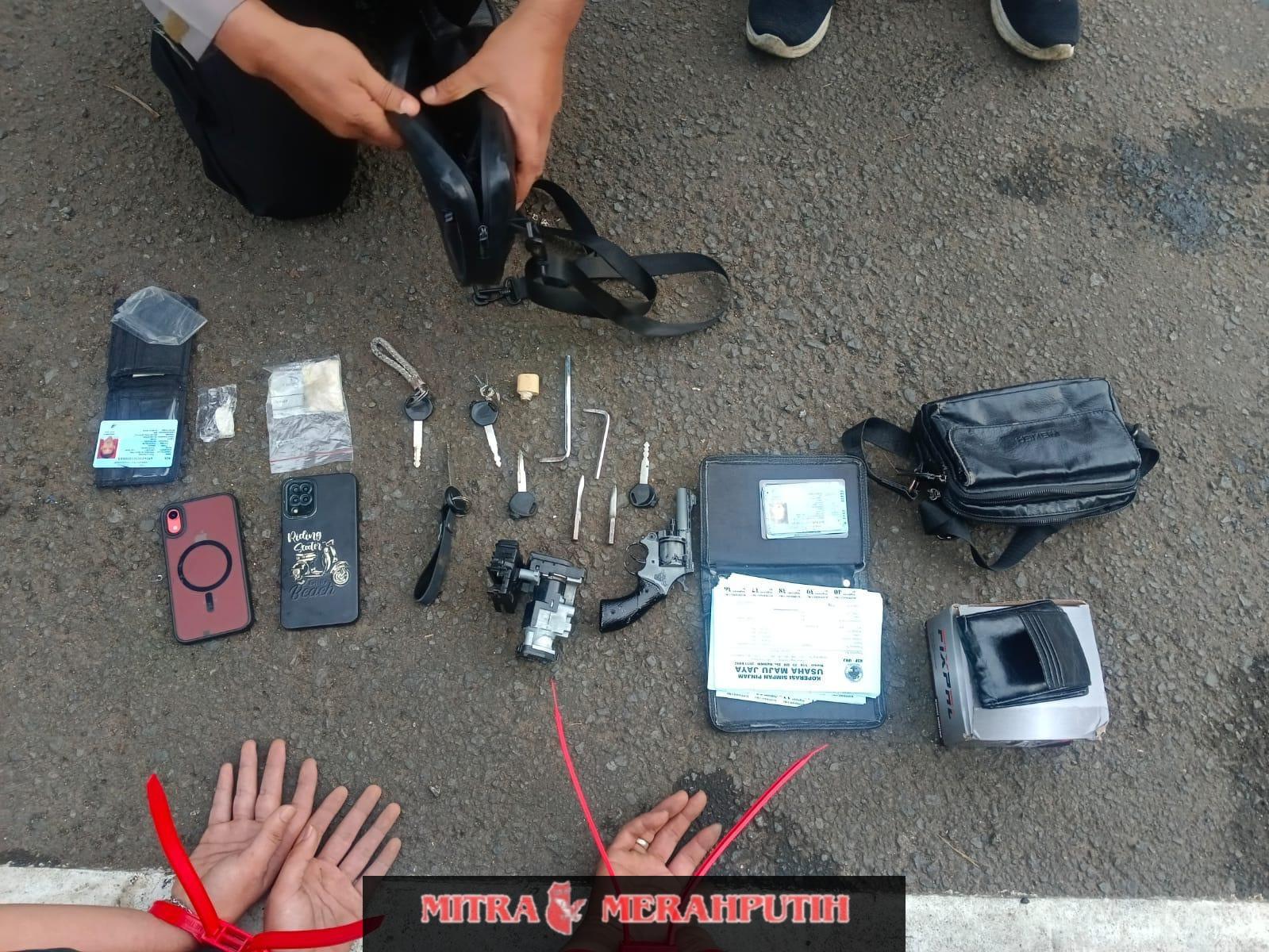 Dua Pelaku Curanmor Ditangkap Usai Kejar-kejaran Dini Hari, Polisi Sita Kunci T dan Pistol Mainan