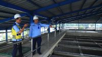 Direktur Teknik Perumda Tirta Benteng Joko Surana Pantau Instalasi Pengolahan Air Direktur Teknik Perumda Tirta Benteng Joko Surana Pantau Instalasi Pengolahan Air