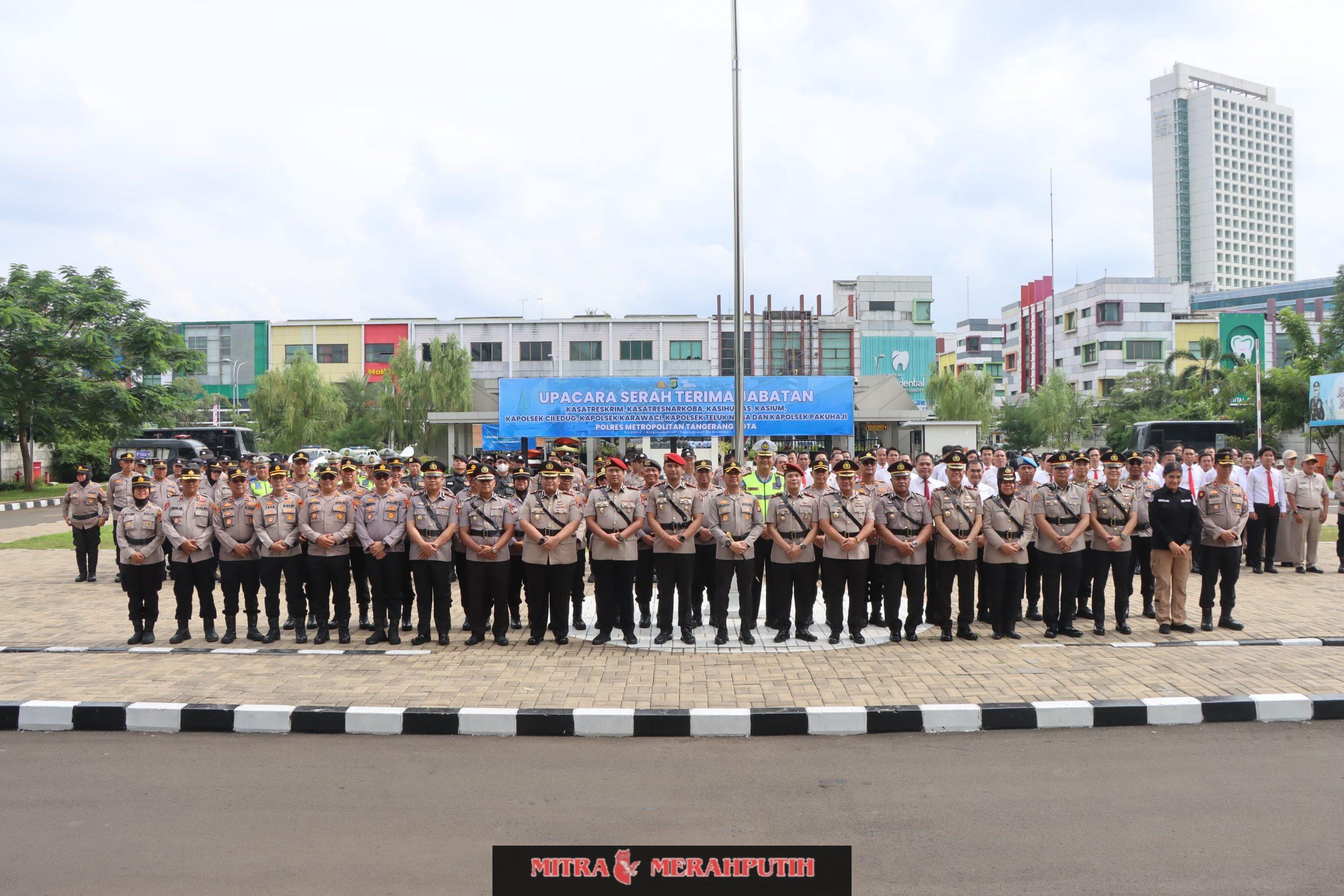 Kapolres Metro Tangerang Kota Pimpin Sertijab 7 Pejabat Utama dan Kapolsek Jajaran