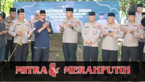 Iduladha Berbagi, Polresta Tangerang Salurkan Puluhan Hewan Kurban ke Pesantren hingga Komunitas Ojol Iduladha Berbagi, Polresta Tangerang Salurkan Puluhan Hewan Kurban ke Pesantren hingga Komunitas Ojol