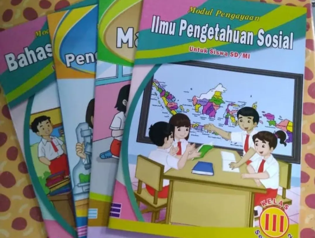Masih Maraknya Penjualan Buku Lembar Kerja Siswa (LKS) di Sejumlah Sekolah se-Kabupaten Pekalongan Masih Maraknya Penjualan Buku Lembar Kerja Siswa (LKS) di Sejumlah Sekolah se-Kabupaten Pekalongan