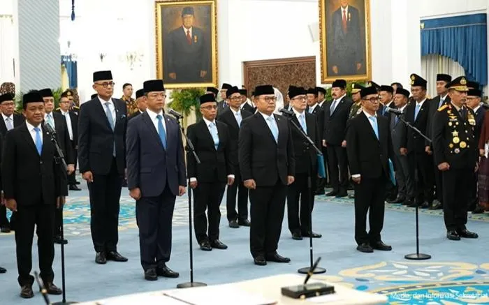 Presiden Prabowo Melantik Deretan Menteri dan Pejabat Tinggi Negara Presiden Prabowo Melantik Deretan Menteri dan Pejabat Tinggi Negara